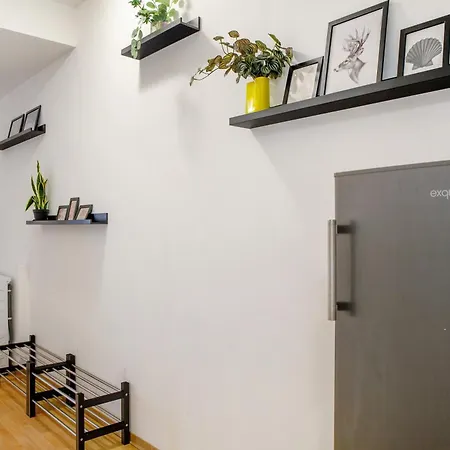 Tux Apartment *